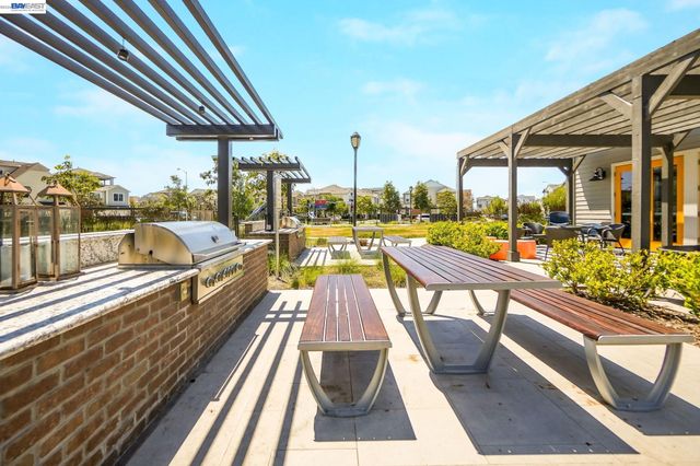 8550 Boardwalk Way, Newark, CA 94560