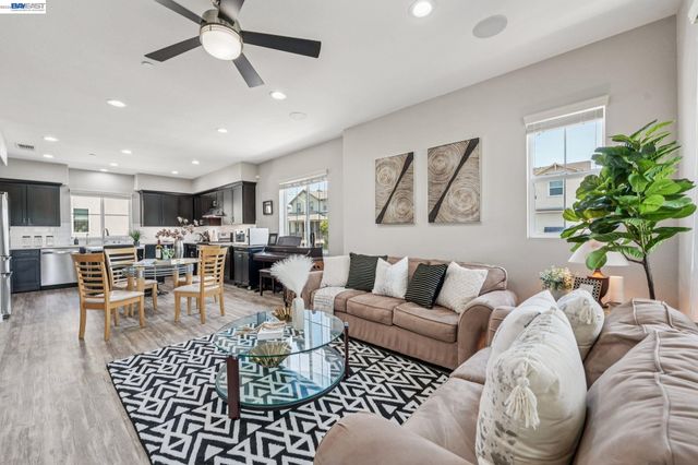 8550 Boardwalk Way, Newark, CA 94560
