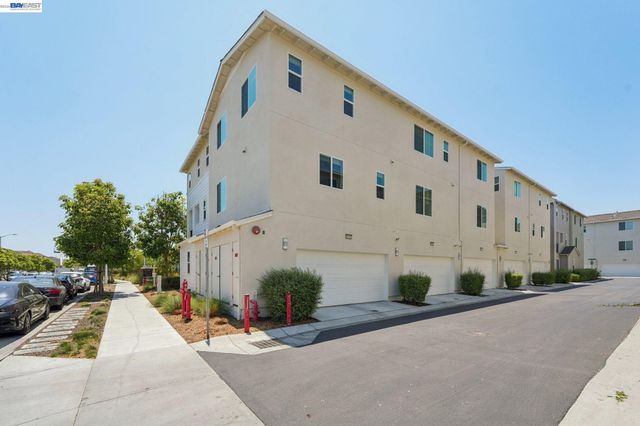 8550 Boardwalk Way, Newark, CA 94560