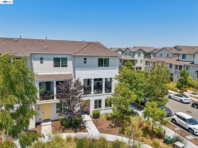 8550 Boardwalk Way, Newark, CA 94560