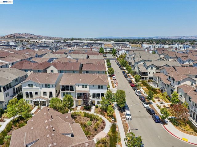 8550 Boardwalk Way, Newark, CA 94560