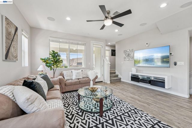 8550 Boardwalk Way, Newark, CA 94560