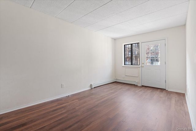 140-12 33rd Avenue 101, Flushing, NY 11354