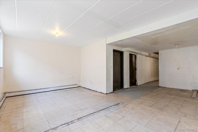 140-12 33rd Avenue 101, Flushing, NY 11354