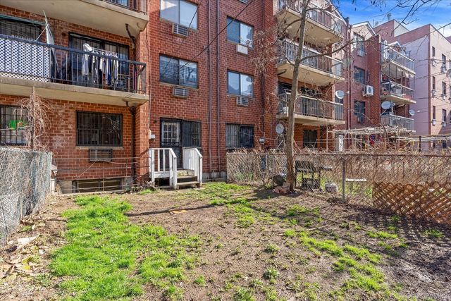 140-12 33rd Avenue 101, Flushing, NY 11354