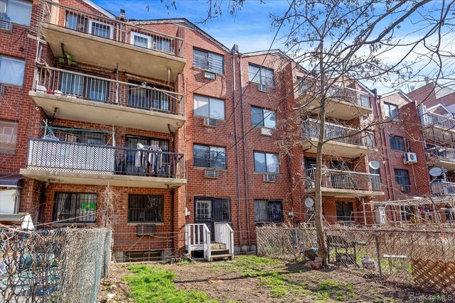 140-12 33rd Avenue 101, Flushing, NY 11354