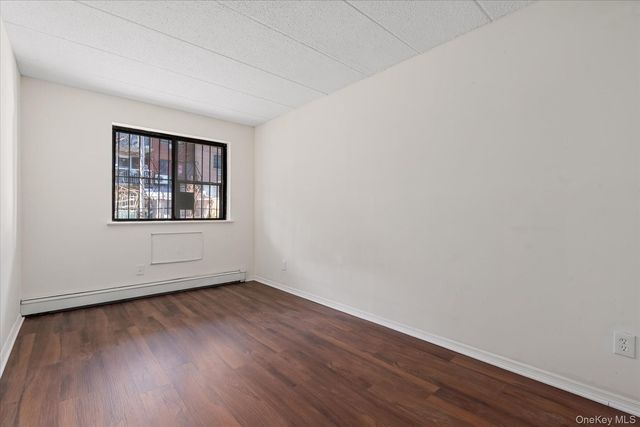 140-12 33rd Avenue 101, Flushing, NY 11354