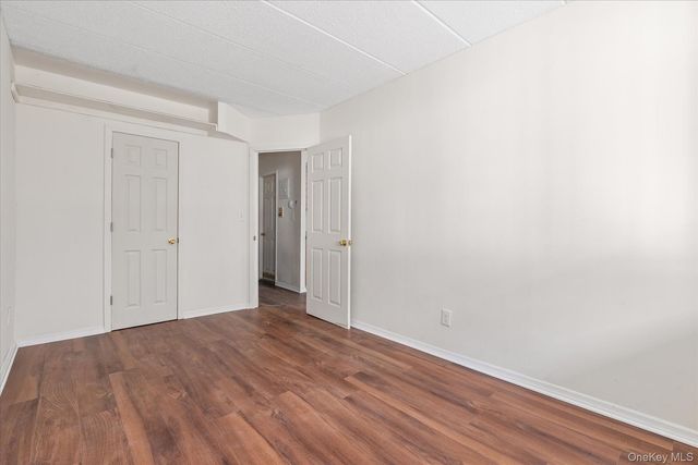 140-12 33rd Avenue 101, Flushing, NY 11354