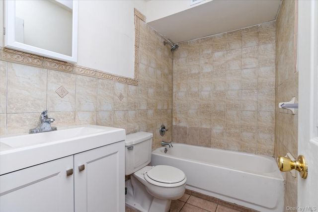 140-12 33rd Avenue 101, Flushing, NY 11354