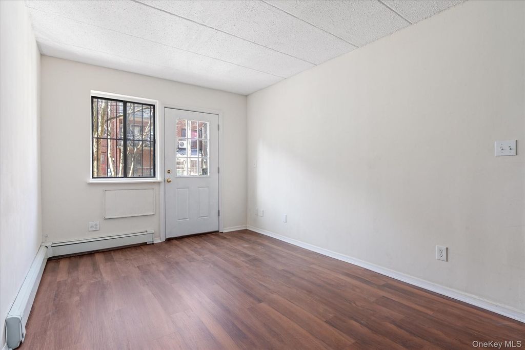 140-12 33rd Avenue 101, Flushing, NY 11354 — photo 3