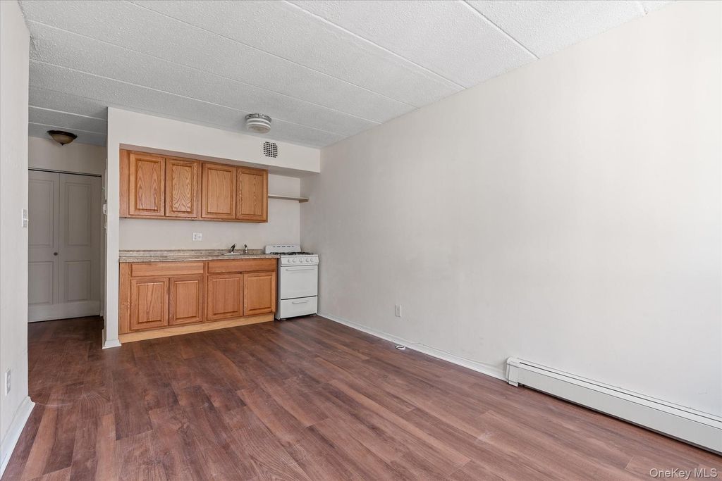 140-12 33rd Avenue 101, Flushing, NY 11354 — photo 5
