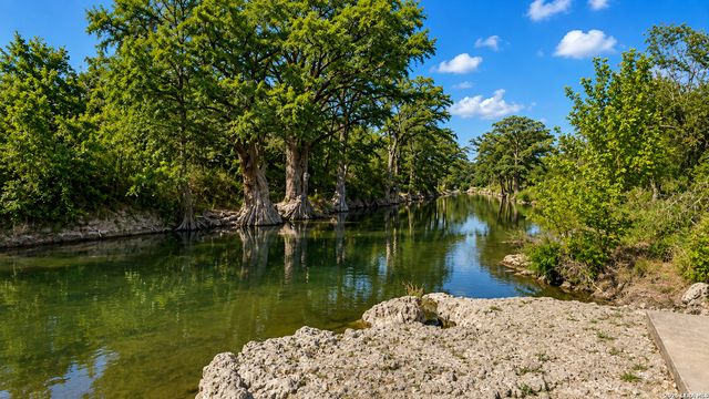 335 SERENITY PASS, Spring Branch, TX 78070