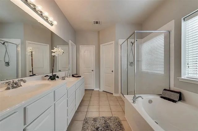 8300 Lonesome Spur Trail, Mckinney, TX 75070