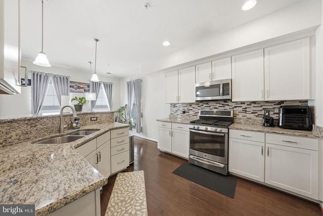 25202 SPLIT CREEK TER, Chantilly, VA 20152
