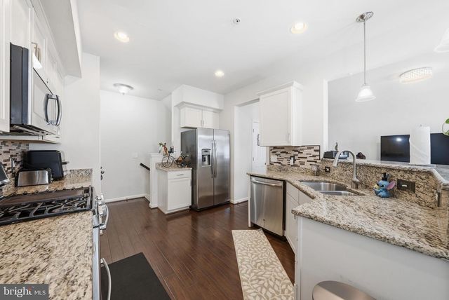 25202 SPLIT CREEK TER, Chantilly, VA 20152