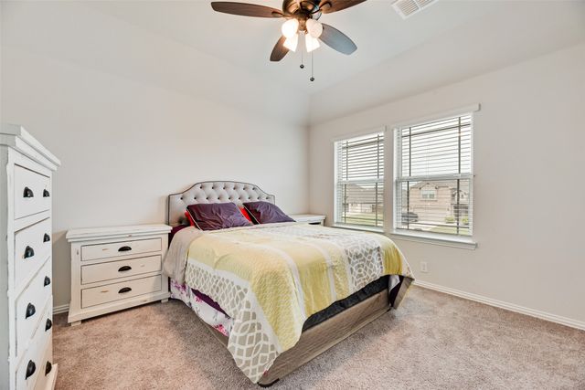1042 Elmwood Drive, Justin, TX 76247