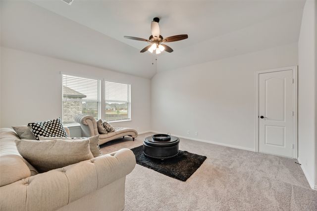 1042 Elmwood Drive, Justin, TX 76247