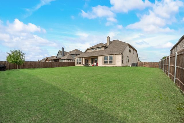 1042 Elmwood Drive, Justin, TX 76247