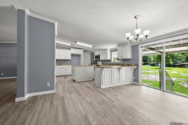 18603 Scivicque Ln, Port Vincent, LA 70726