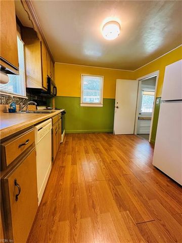29 Deep Creek RD, Newport News, VA 23606