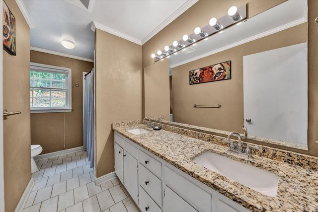 3323 Longhorn RD, Roanoke, VA 24018