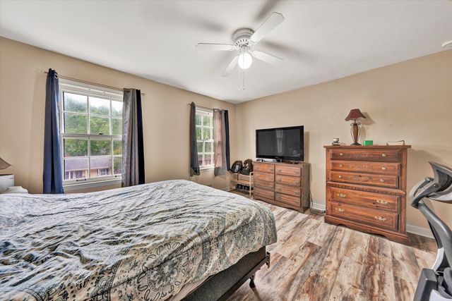 3323 Longhorn RD, Roanoke, VA 24018