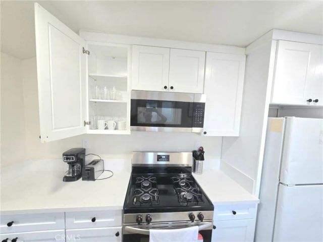 10920 S Inglewood Avenue, Inglewood, CA 90304
