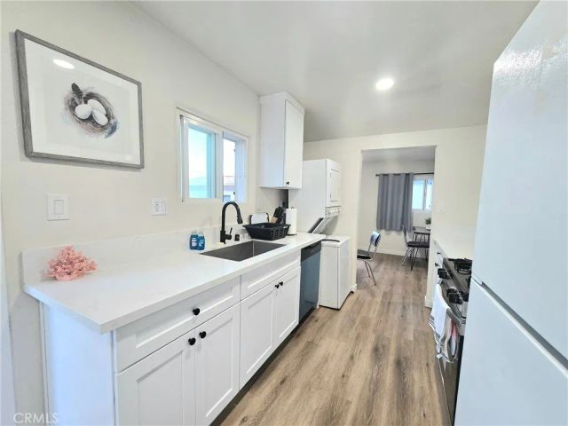 10920 S Inglewood Avenue, Inglewood, CA 90304
