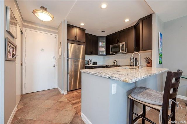 100 W Broadway 7Jj, Long Beach, NY 11561