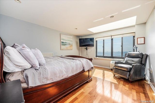 100 W Broadway 7Jj, Long Beach, NY 11561