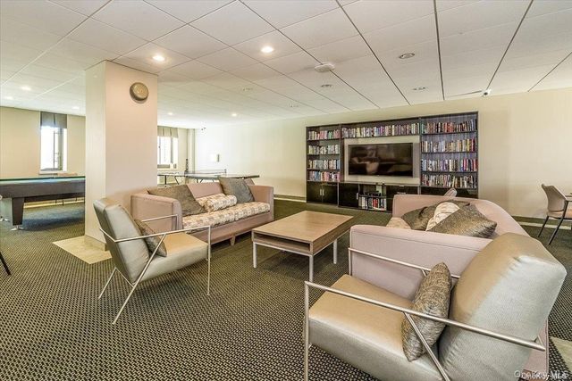 100 W Broadway 7Jj, Long Beach, NY 11561