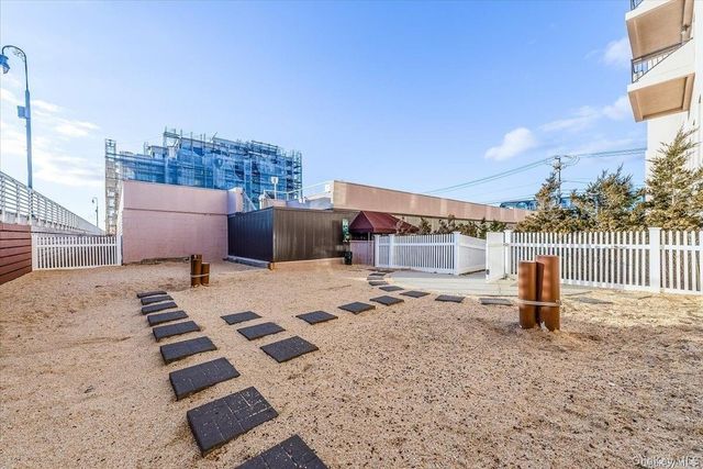 100 W Broadway 7Jj, Long Beach, NY 11561