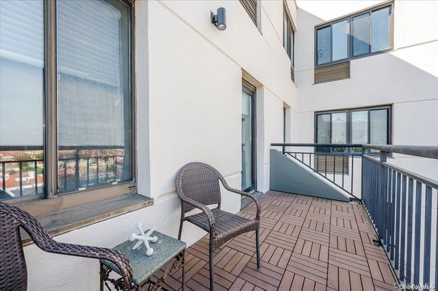 100 W Broadway 7Jj, Long Beach, NY 11561