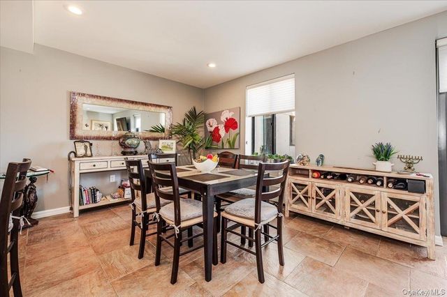 100 W Broadway 7Jj, Long Beach, NY 11561