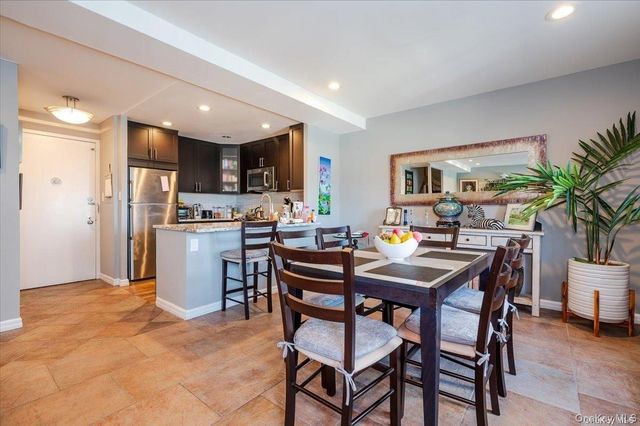 100 W Broadway 7Jj, Long Beach, NY 11561