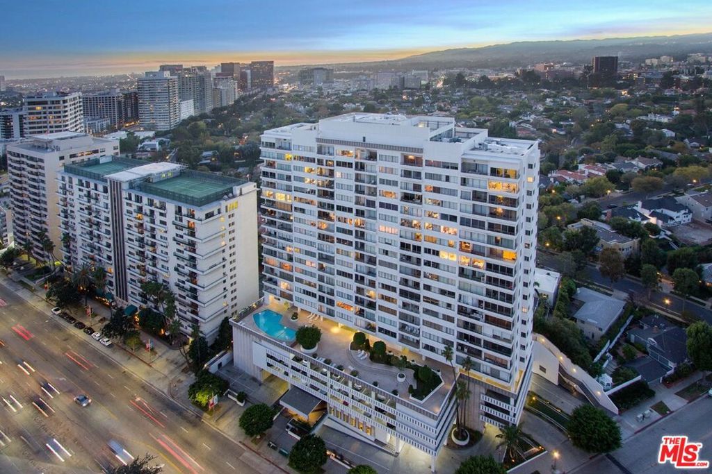 Image 18 of property listing at 10501 Wilshire Boulevard 1902, Los Angeles, CA 90024