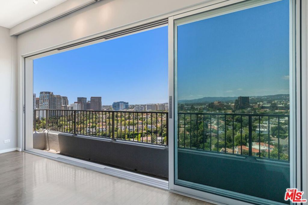 Image 2 of property listing at 10501 Wilshire Boulevard 1902, Los Angeles, CA 90024