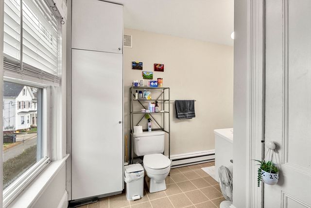 32 Kirby St, Marlborough, MA 01752