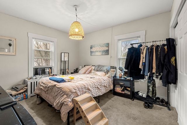 32 Kirby St, Marlborough, MA 01752