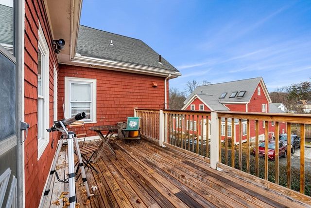 32 Kirby St, Marlborough, MA 01752