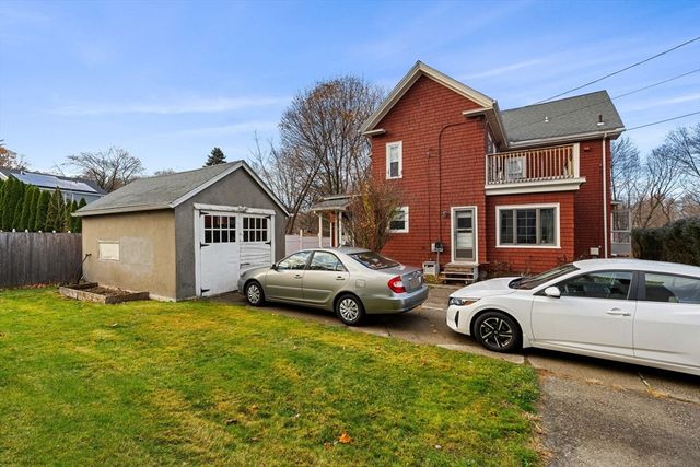 32 Kirby St, Marlborough, MA 01752