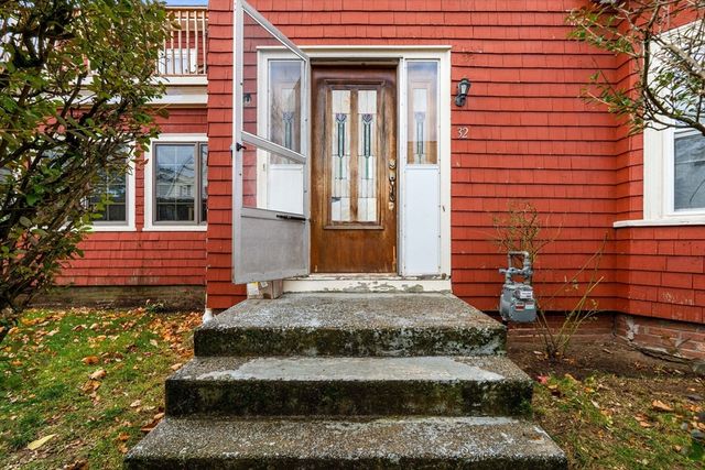 32 Kirby St, Marlborough, MA 01752