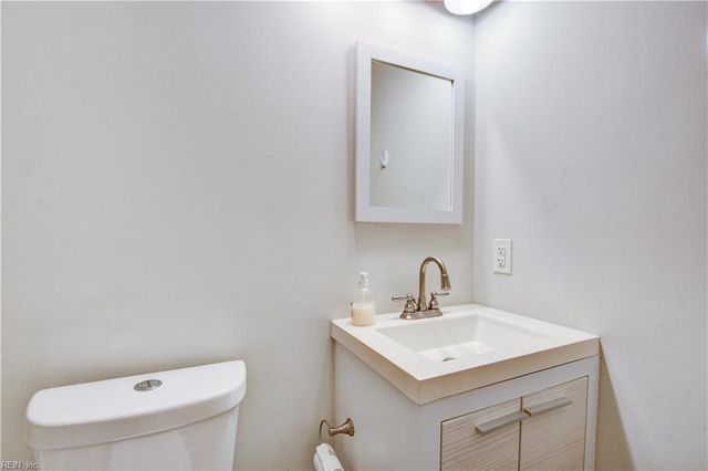 116 W Kelly AVE, Hampton, VA 23605