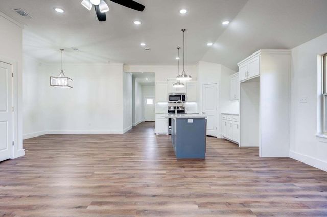 7808 97th Street, Lubbock, TX 79424