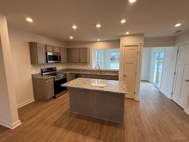 2924 Huntington Drive, Troy, OH 45373