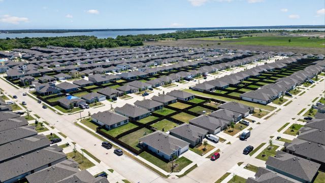 6409 Waterfall Lane, Princeton, TX 75407