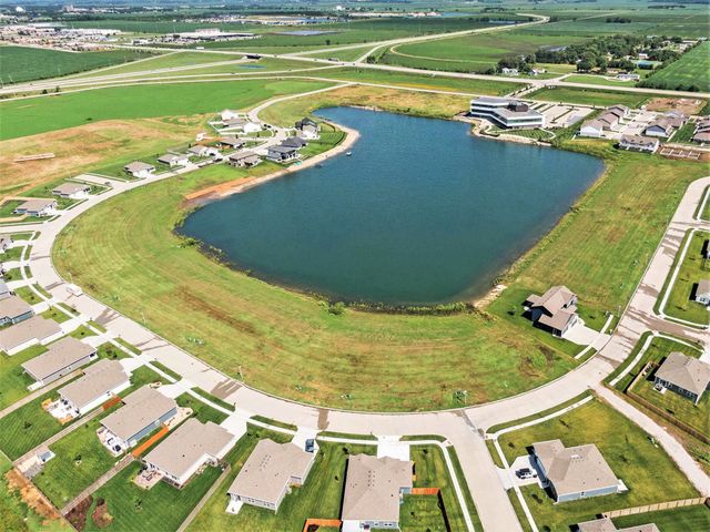 2082 Kara Way, Fremont, NE 68028