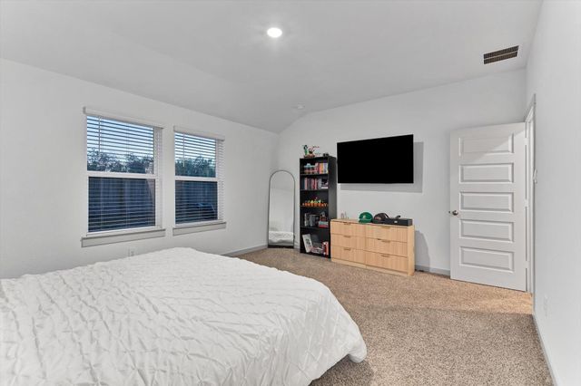 10002 Palm Royal Drive, Baytown, TX 77521