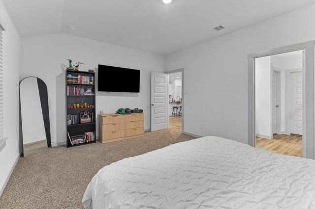 10002 Palm Royal Drive, Baytown, TX 77521