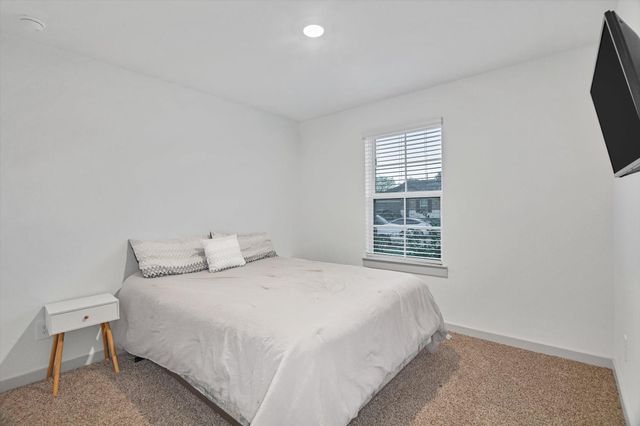 10002 Palm Royal Drive, Baytown, TX 77521